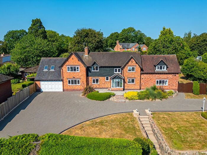 5 Bedroom Detached House For Sale In Swan Street, Alvechurch Birmingham, B48
