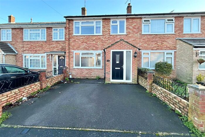 3 Bedroom Terraced House For Sale In Alfonso Close, Aldershot, Hampshire, GU12