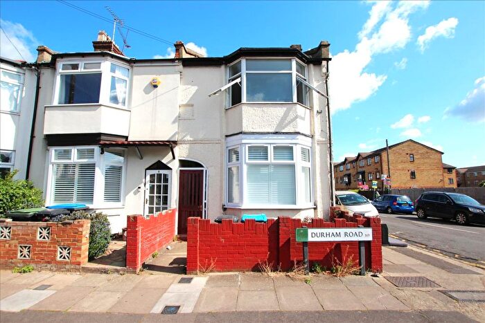 1 Bedroom Flat To Rent In Durham Road, Edmonton, London, N9
