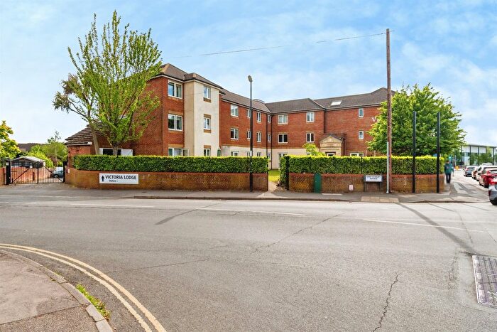 2 Bedroom Flat For Sale In Highfield Lane, Southampton, SO17