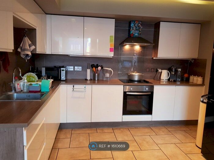 1 Bedroom Flat To Rent In Church Road, London, TW15