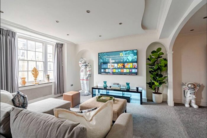 4 Bedroom Flat To Rent In Clarewood Court, Crawford Street, London, W1H