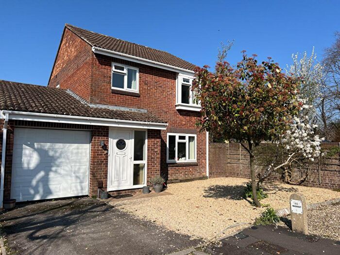 3 Bedroom Detached House To Rent In Poplar Close, Frome, BA11