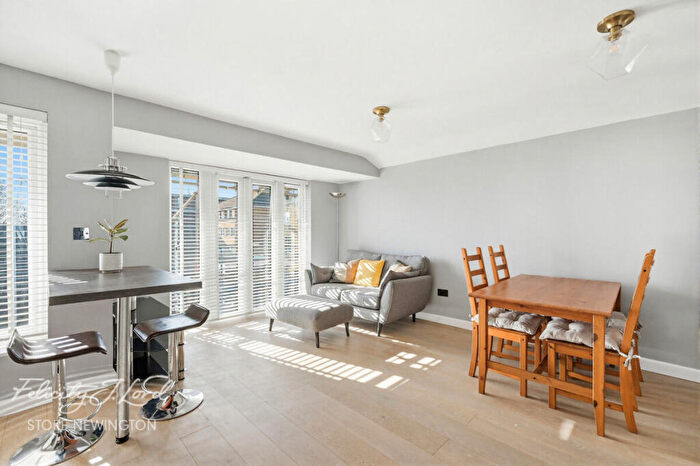 1 Bedroom Flat For Sale In Portland Rise, London, N4