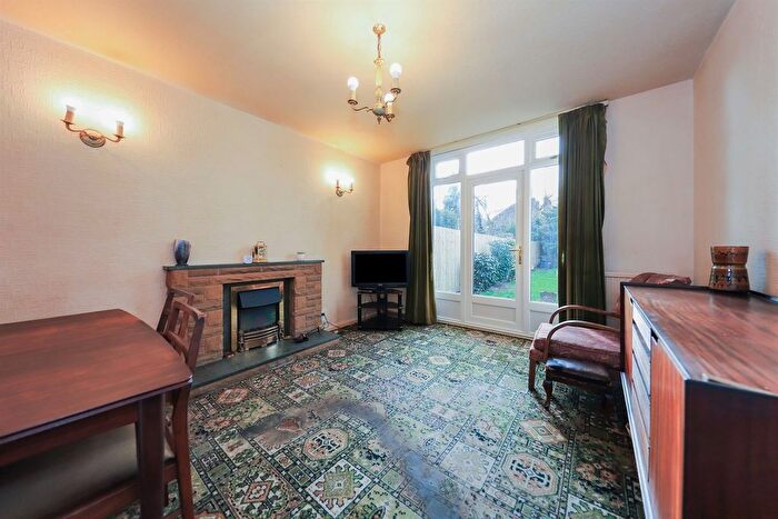 3 Bedroom Detached House For Sale In Cumberland Road, Bilston, WV14