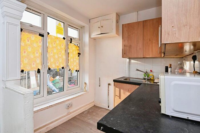 2 Bedroom Bungalow For Sale In Beach Way, Clacton-On-Sea, Essex, CO15