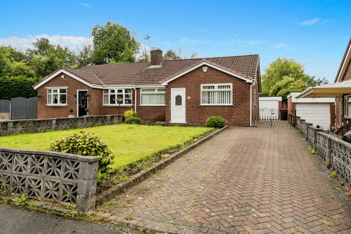 2 Bedroom Bungalow To Rent In Ashwood Avenue, Worsley, Manchester, Greater Manchester, M28