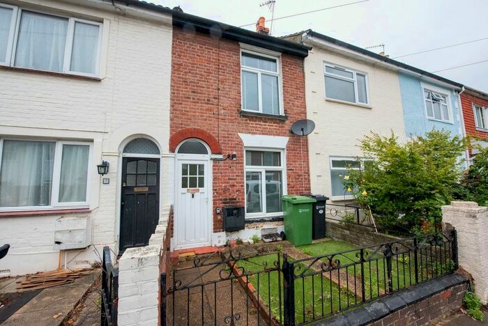 2 Bedroom Terraced House To Rent In Goodwood Road, Southsea, PO5