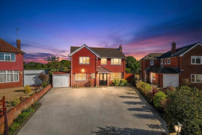 4 Bedroom Detached House For Sale In Golden Avenue, East Preston, BN16