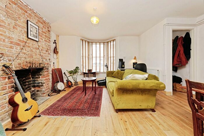 1 Bedroom Maisonette For Sale In Codrington Road, Ramsgate, Kent, CT11