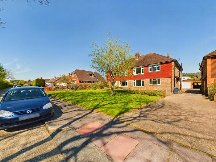 2 Bedroom Flat To Rent In Findon Road, Worthing, BN14