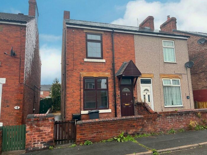 2 Bedroom Semi-Detached House To Rent In Devonshire Avenue North, New Whittington, Chesterfield, S43