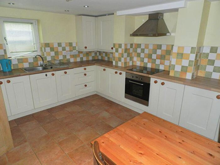 2 Bedroom Terraced House To Rent In Ash Terrace, Headingley, LS6