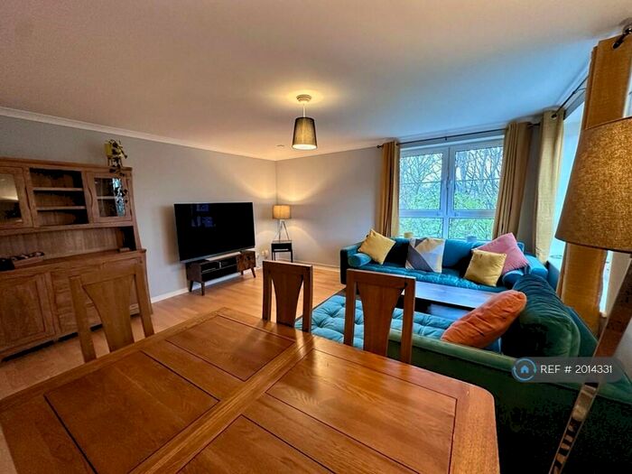 3 Bedroom Flat To Rent In Bonnington Gait, Edinburgh, EH6