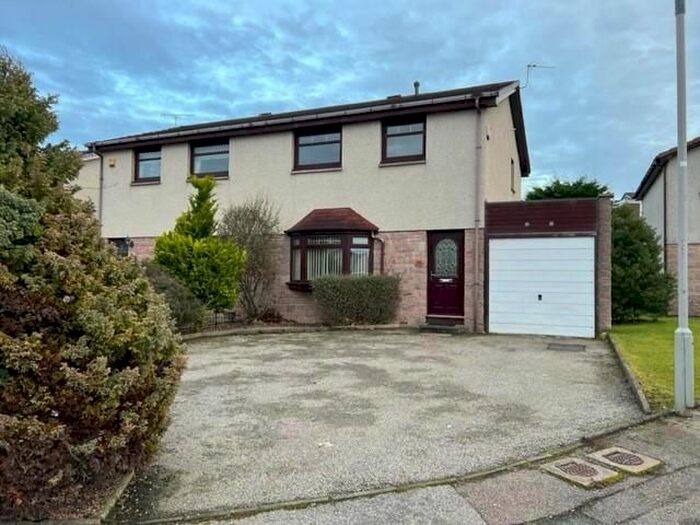 3 Bedroom Semi-Detached House To Rent In Newburgh Circle, Bridge Of Don, Aberdeen, AB22