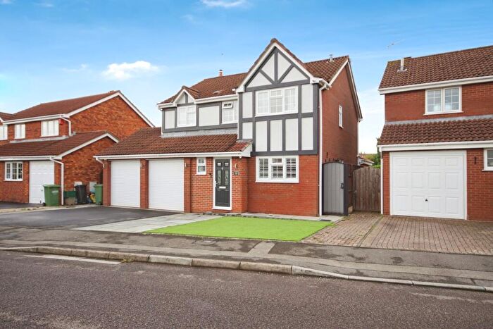 4 Bedroom Detached House For Sale In Aintree Drive, Downend, Bristol, BS16
