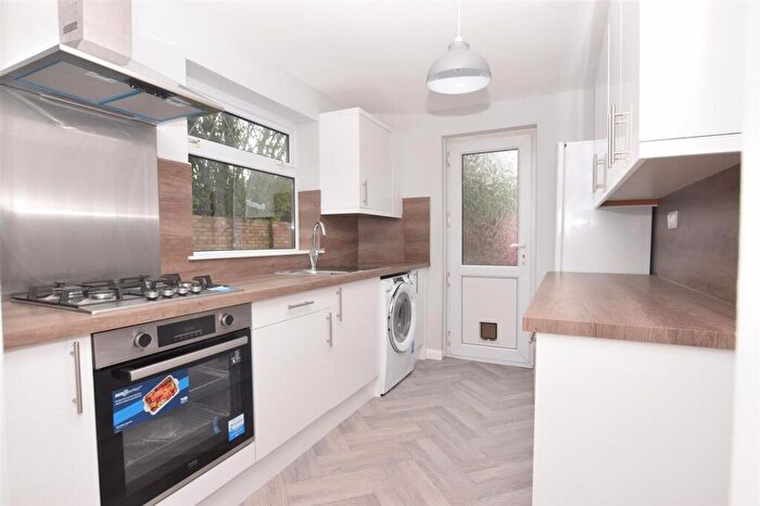 4 Bedroom House To Rent In Trentham Close, Bristol, BS2