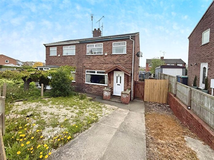3 Bedroom Semi-Detached House For Sale In Brockenhurst Road, Mansfield, NG19