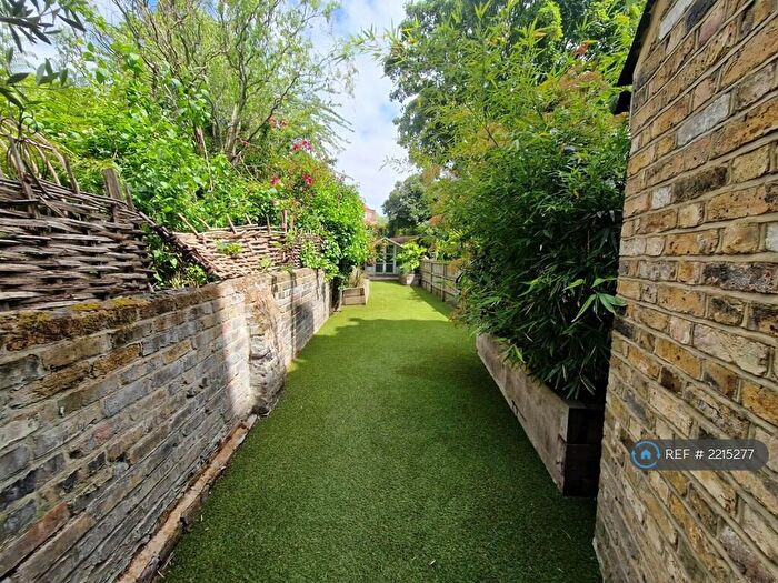 3 Bedroom Terraced House To Rent In Hanover Gardens, London, SE11