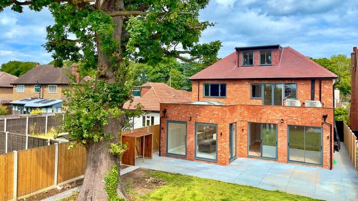 6 Bedroom Detached House To Rent In Oak Avenue, Ickenham, Uxbridge, UB10