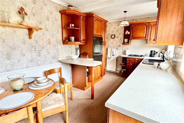 3 Bedroom Semi-Detached House For Sale In , Warwick Avenue, Beeston, NG9