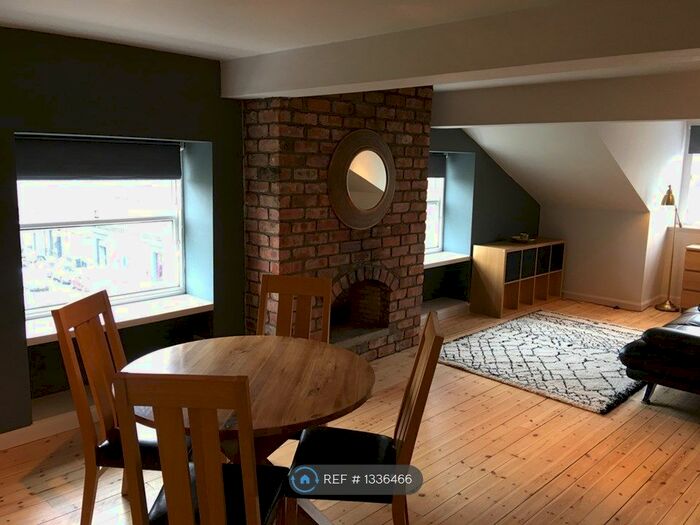 Studio To Rent In Dock Place, Edinburgh, EH6