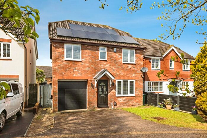 4 Bedroom Detached House For Sale In Harper Drive, Maidenbower, Crawley, RH10