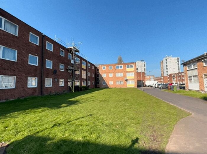 4 Bedroom Flat To Rent In Cowbridge Lane, Barking, IG11