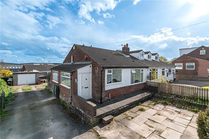 2 Bedroom Bungalow For Sale In Deanhurst Gardens, Gildersome, Morley, Leeds, LS27