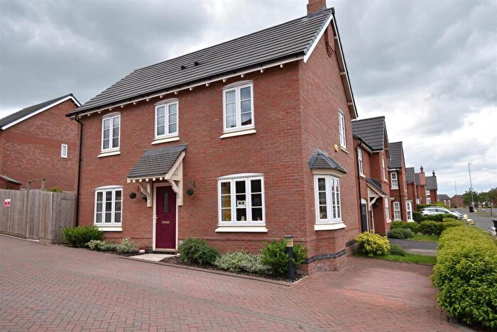 3 Bedroom Detached House For Sale In Usherwood Way, Hugglescote, Coalville, LE67