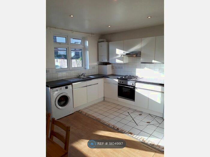 4 Bedroom Terraced House To Rent In Ascot Road, London, SW17
