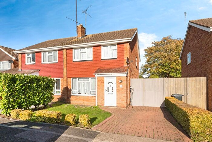 3 Bedroom Semi Detached House For Sale In Severn Way, Milton Keynes, Buckinghamshire, MK3