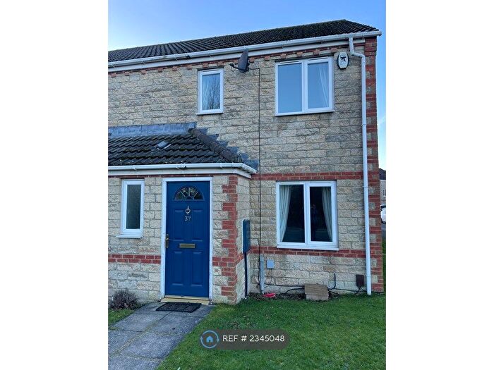 3 Bedroom Semi-Detached House To Rent In Ridgewood Close, Darlington, DL1