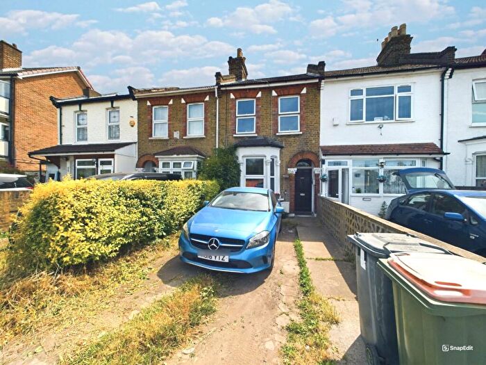 2 Bedroom House To Rent In Capel Road, London, E12