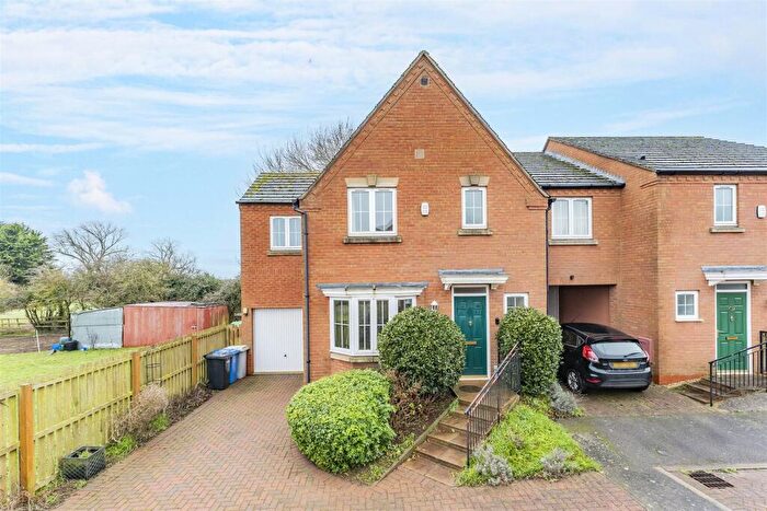 3 Bedroom Semi-Detached House To Rent In Orchard Close, Desborough, Kettering, NN14