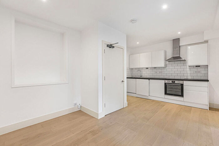 2 Bedroom Apartment To Rent In Great Eastern Street, Shoreditch, London, EC2A