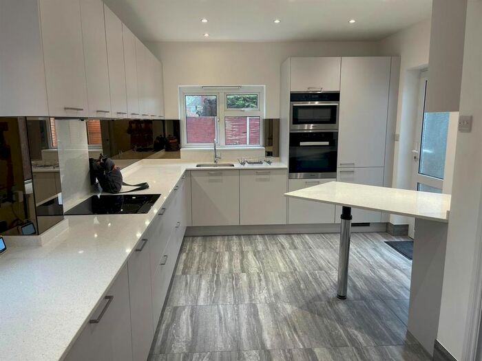 3 Bedroom Semi-Detached House To Rent In Elm Grove, Clacton-On-Sea CO15