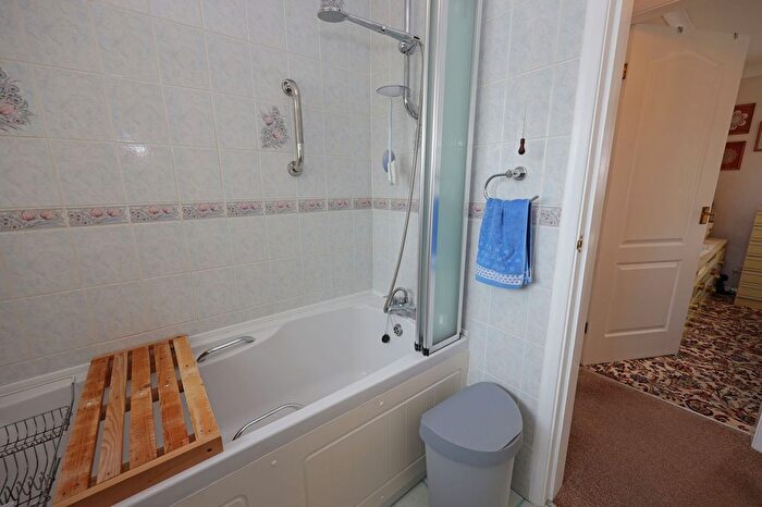 2 Bedroom Detached Bungalow For Sale In Shrewsbury Drive, Off Crackley Bank, Newcastle, ST5