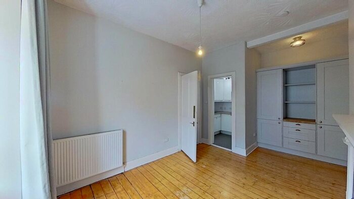 1 Bedroom Flat To Rent In Wardlaw Street, Edinburgh, Midlothian, EH11