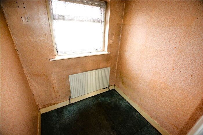 3 Bedroom Terraced House For Sale In Cranleigh Road, Feltham, Middlesex, TW13