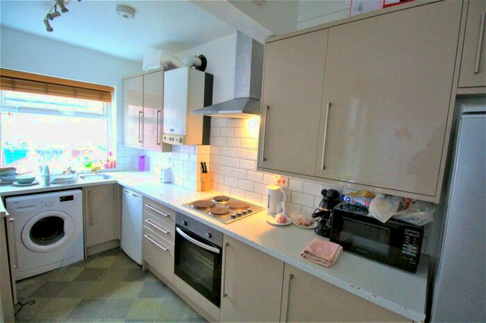 4 Bedroom Terraced House To Rent In Pomona Street, S11