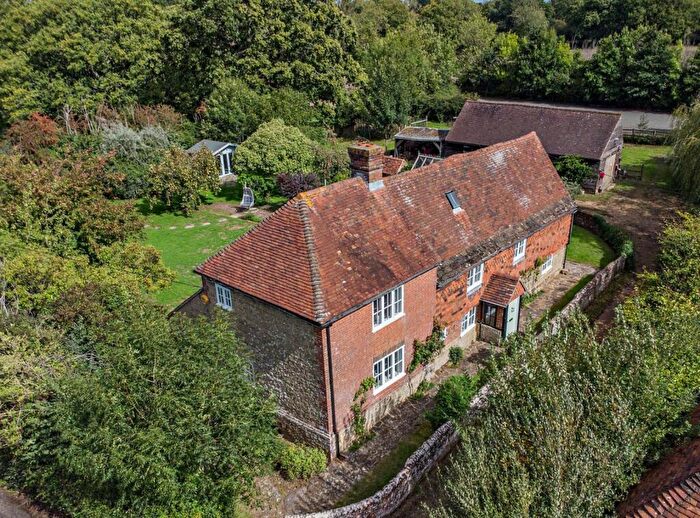 6 Bedroom Detached House For Sale In East Street, Billingshurst, West Sussex, RH14