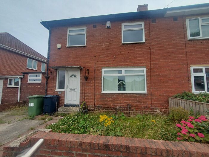 3 Bedroom Semi-Detached House To Rent In Hylton Road, Sunderland, SR4