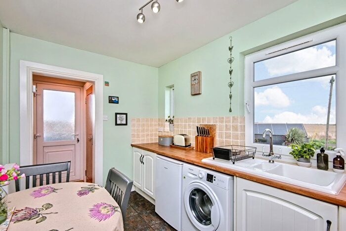 2 Bedroom Semi-Detached House For Sale In Braehead Road, Pittenweem, KY10