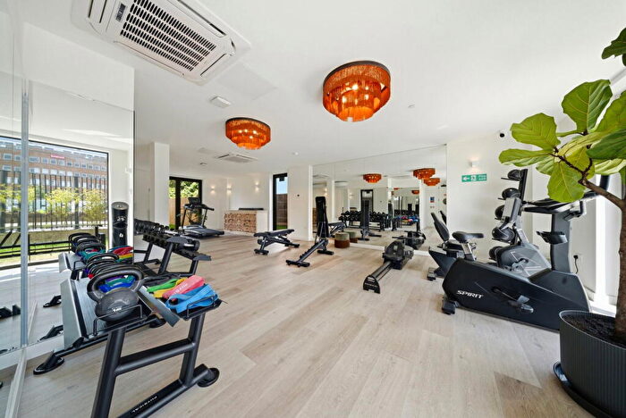 Studio To Rent In Greenhill Way, Harrow, HA1