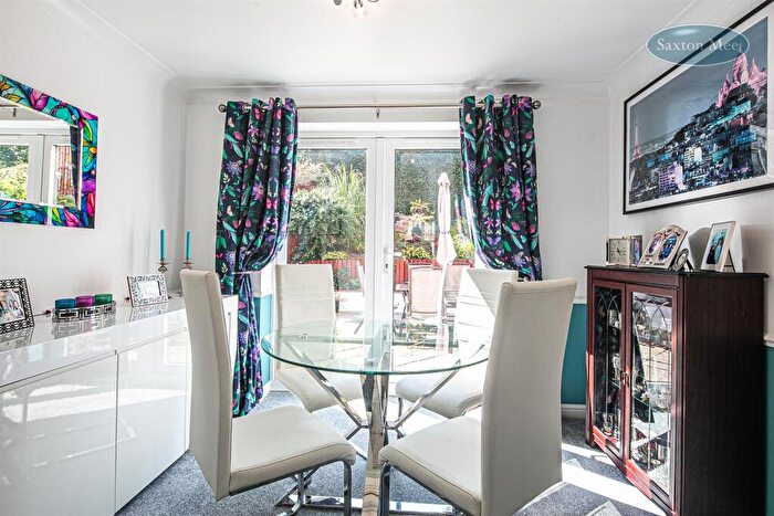 4 Bedroom Detached House For Sale In Thorncliffe View, Chapeltown, Sheffield, S35