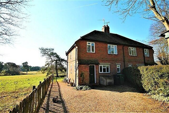 3 Bedroom Cottage To Rent In Greenfield Cottages, Rotherfield Greys, RG9