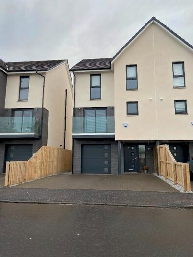 4 Bedroom Town House To Rent In Fairmuir Road, Dundee, DD3