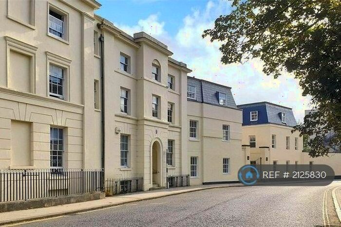 1 Bedroom Flat To Rent In Carlton Crescent, Southampton, SO15