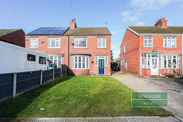 3 Bedroom Semi-Detached House For Sale In Moorwell Road, Scunthorpe, DN17